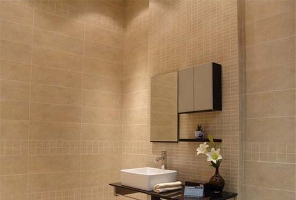 自建房裝修時(shí)，墻磚鋪貼到底是留縫好還是不留好？