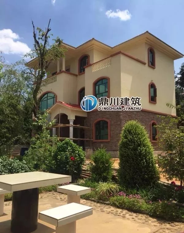 三層旋轉(zhuǎn)樓梯復(fù)式農(nóng)村別墅建房案例，大氣漂亮得不像話！