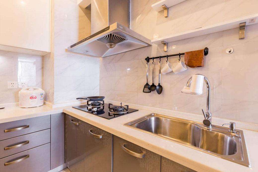 石英石櫥柜臺面如何選購？教你幾招辨別優(yōu)劣的好方法！