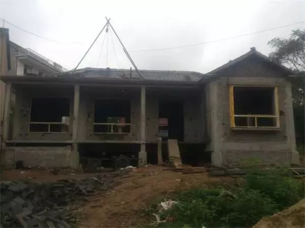 建房自訴：大叔15萬建好一層自建房，簡單舒適還省錢！