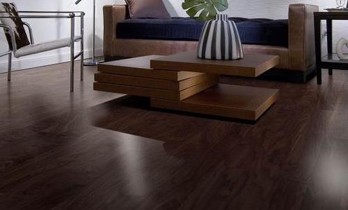 如何選購木地板?實木復(fù)合地板的優(yōu)缺點對比