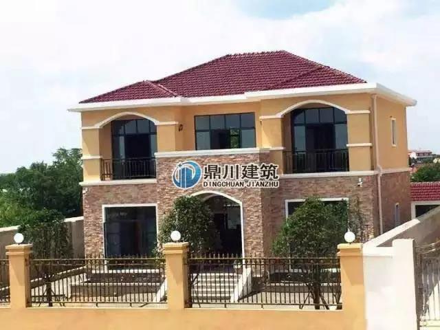 農(nóng)村二層磚混結(jié)構(gòu)別墅建造實(shí)拍圖