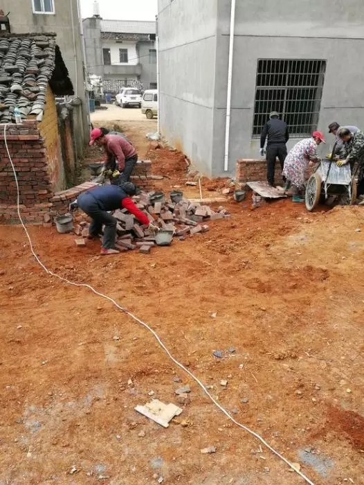 【自建房案例】網(wǎng)友30萬(wàn)蓋三層自建房，建成效果讓鄰居紛紛仿建！