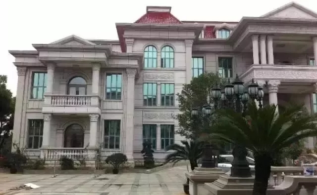 農(nóng)村別墅外墻干掛的優(yōu)點(diǎn)和施工方法，不能花錢買吃虧！