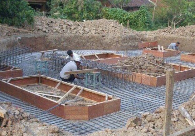 分享：網(wǎng)友自建二層小別墅，3個(gè)半圓外飄陽臺(tái)的特殊造型成亮點(diǎn)！