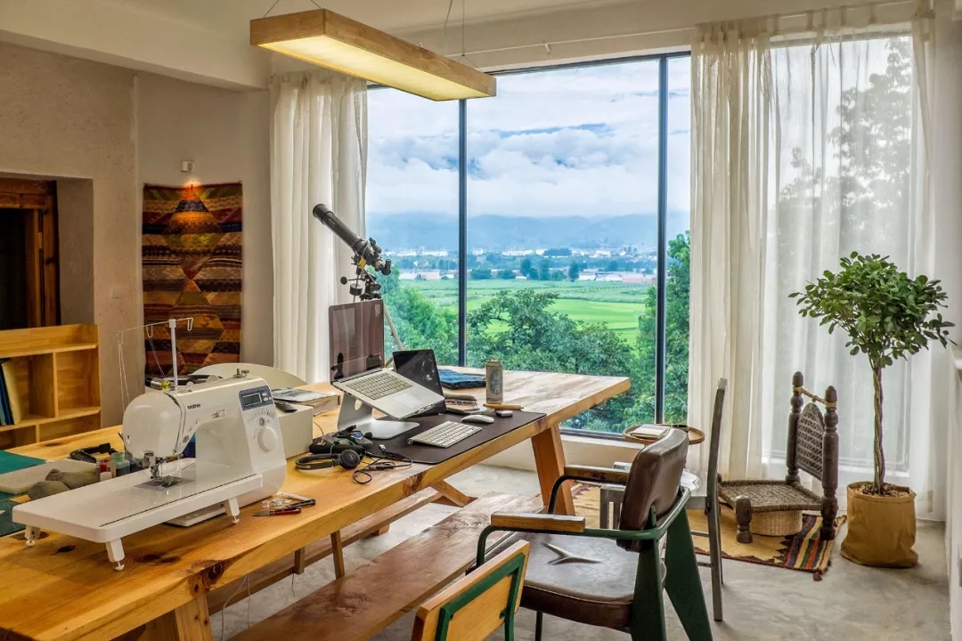 他用行動(dòng)表達(dá)愛(ài)，將牛棚改成了300㎡的別墅送老婆