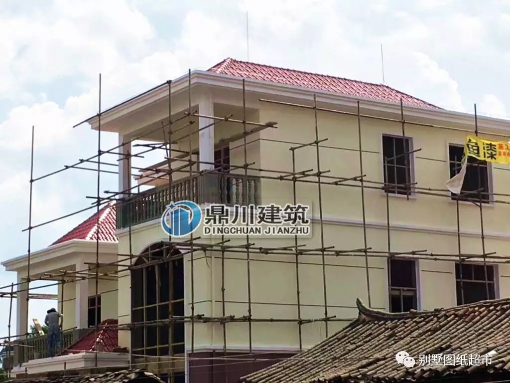 在城里28萬能買到7室4廳3衛(wèi)1廚1露臺1車庫嗎？在農村建房就可以！