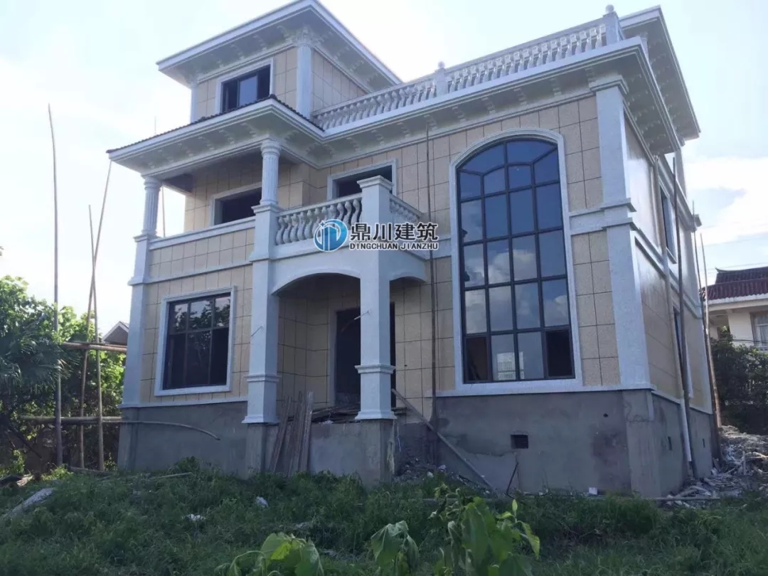 【案例】農(nóng)村建房火爆的三層帶露臺簡歐小別墅，看了案例都想蓋！